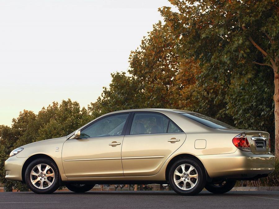  Toyota Camry 2004 года  (ZA) (фото 5 из 18)